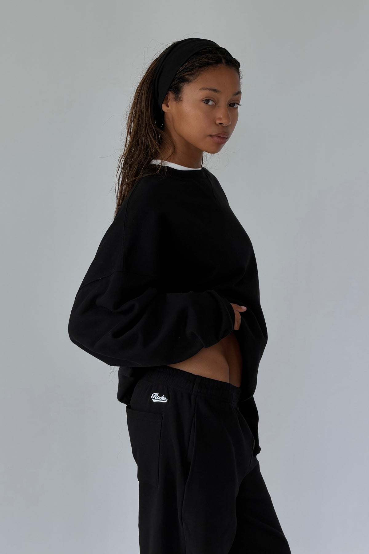 black travel sweatshirt