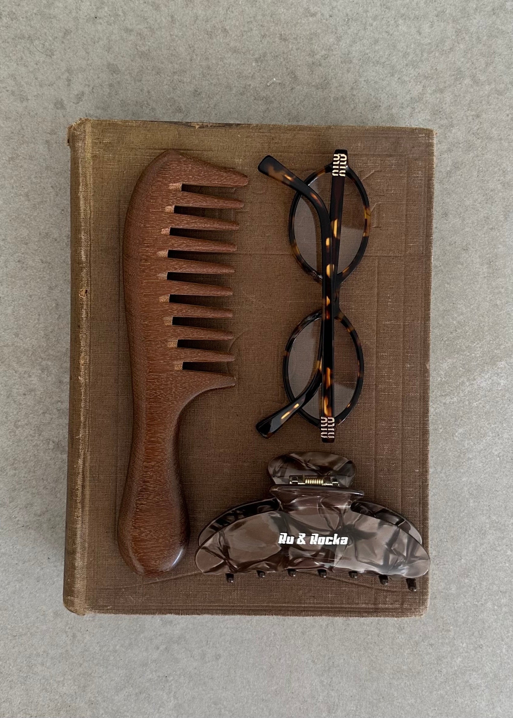 Buckle Up Claw Clip